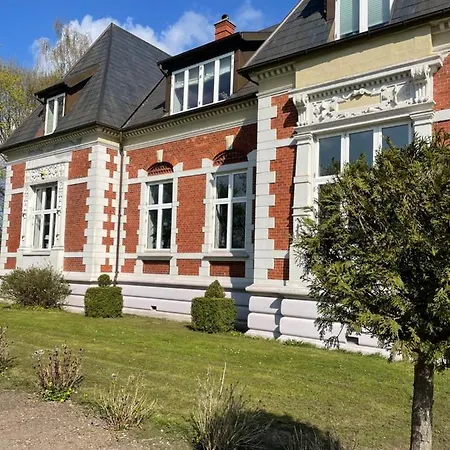 Dobbeltvaerelse I Smuk Palaevilla * Stenstrup