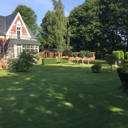 Dobbeltvaerelse I Smuk Palaevilla Stenstrup